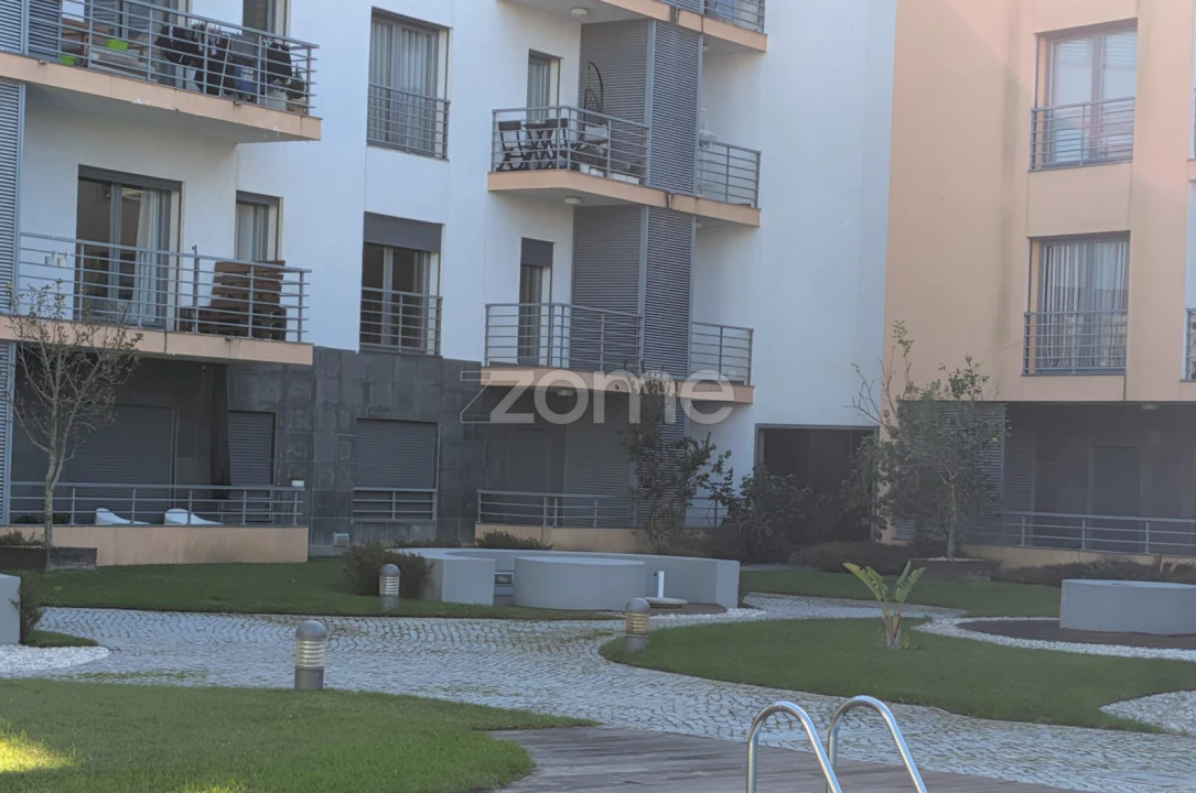 Apartamento T2 para Arrendamento em Benfica Foto 3