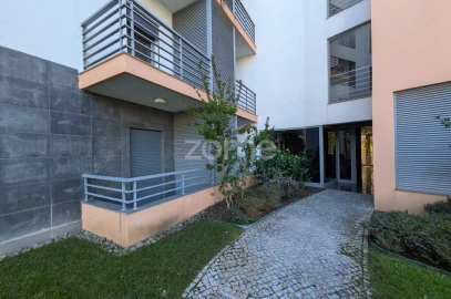 Apartamento T2 para Arrendamento em Benfica