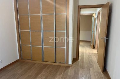 Apartamento T2 para Arrendamento em Benfica