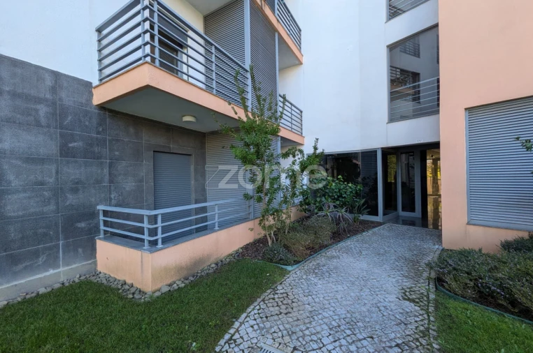 Apartamento T2 para Arrendamento em Benfica Foto 12