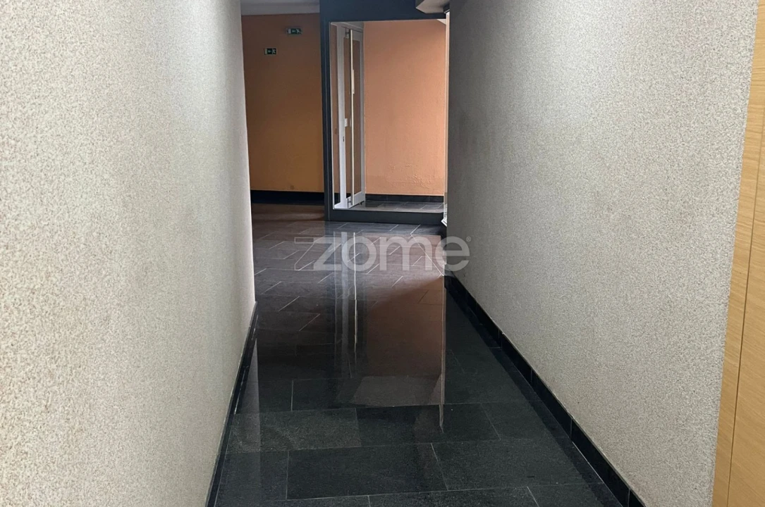 Apartamento T2 para Arrendamento em Benfica Foto 19