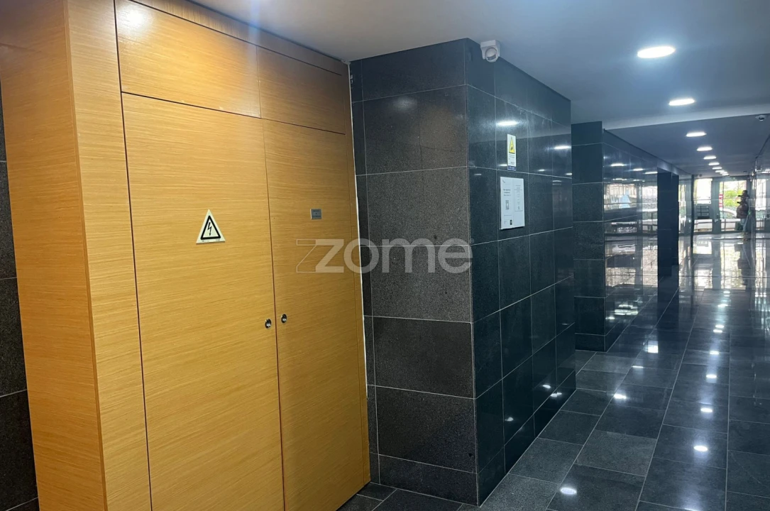 Apartamento T2 para Arrendamento em Benfica Foto 22