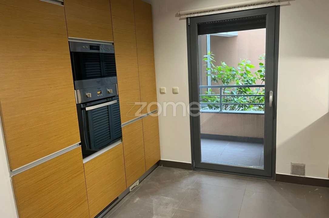 Apartamento T2 para Arrendamento em Benfica Foto 27