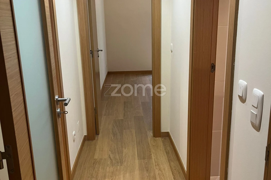 Apartamento T2 para Arrendamento em Benfica Foto 42