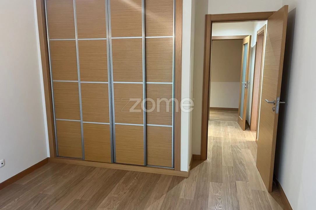Apartamento T2 para Arrendamento em Benfica Foto 43