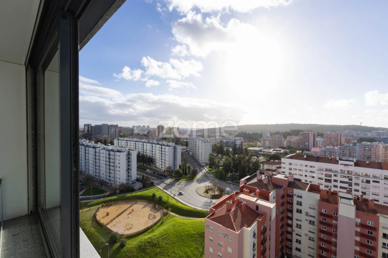 Apartamento T1 para Venda em Alvalade Foto 8
