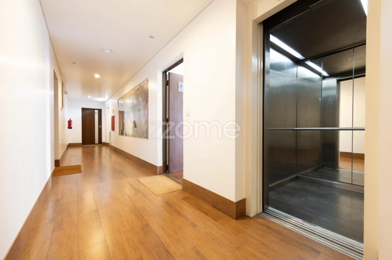 Apartamento T1 para Venda em Alvalade Foto 26