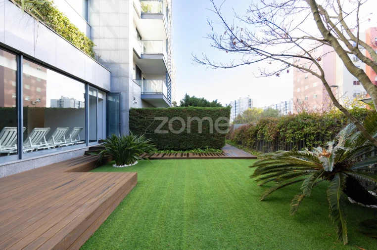 Apartamento T1 para Venda em Alvalade Foto 27