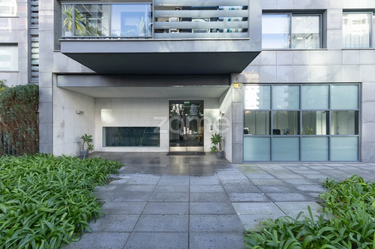 Apartamento T1 para Venda em Alvalade Foto 5