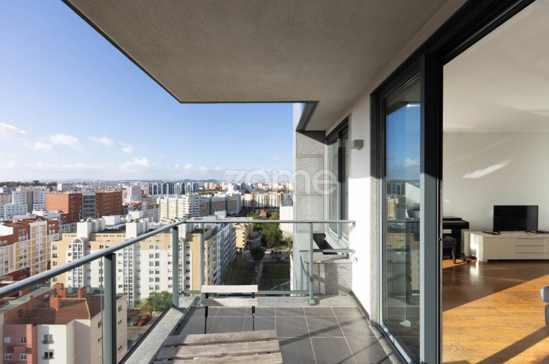 Apartamento T1 para Venda em Alvalade Foto 20