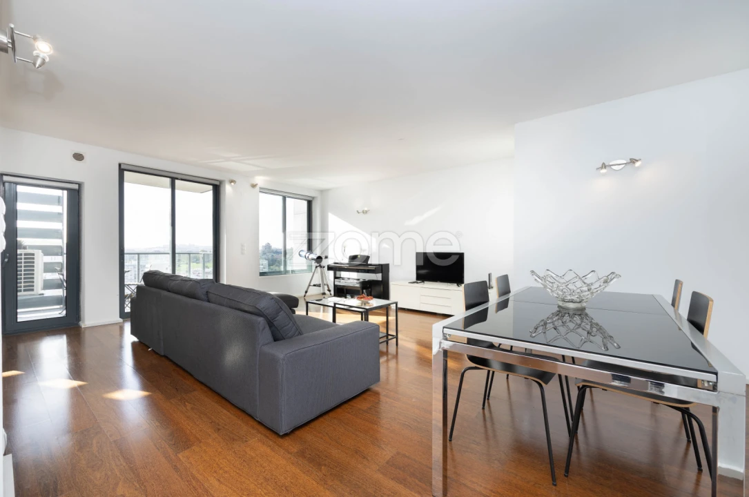 Apartamento T1 para Venda em Alvalade Foto 9