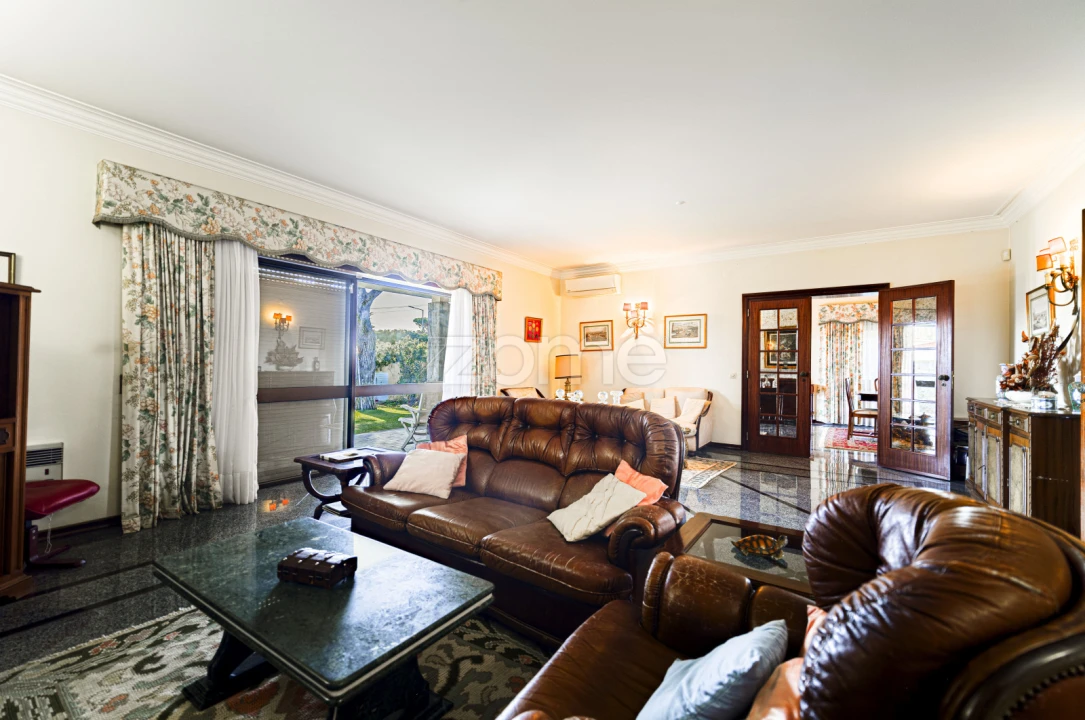 Moradia T4 para Venda em Cascais e Estoril Foto 1