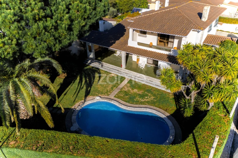 Moradia T4 para Venda em Cascais e Estoril Foto 3