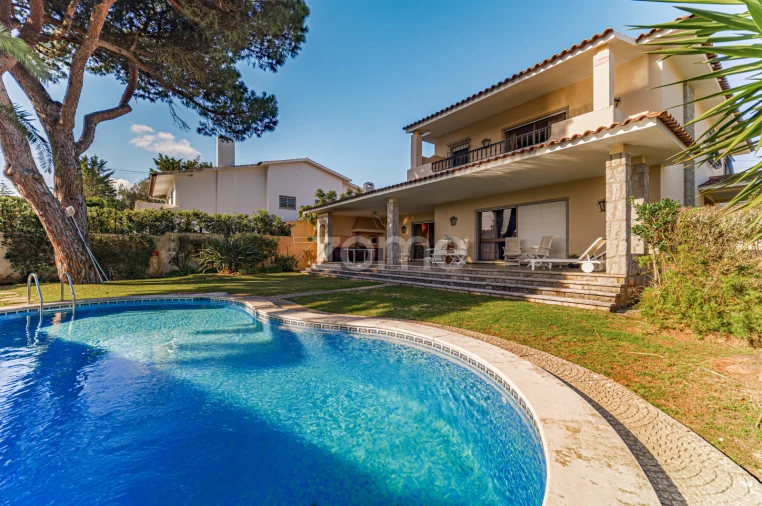 Moradia T4 para Venda em Cascais e Estoril Foto 22