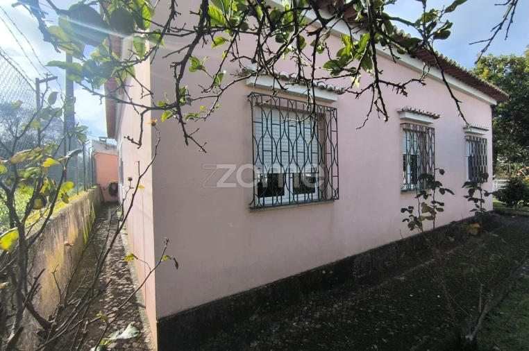 Moradia T4 para Venda em Carnide Foto 39