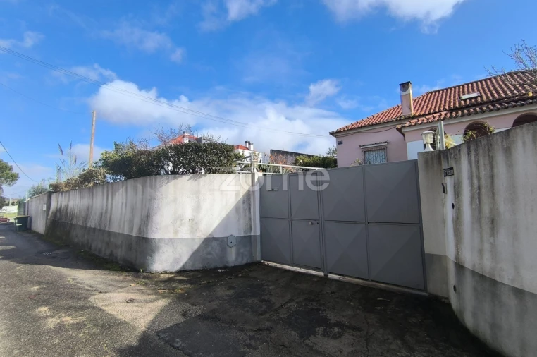 Moradia T4 para Venda em Carnide Foto 50