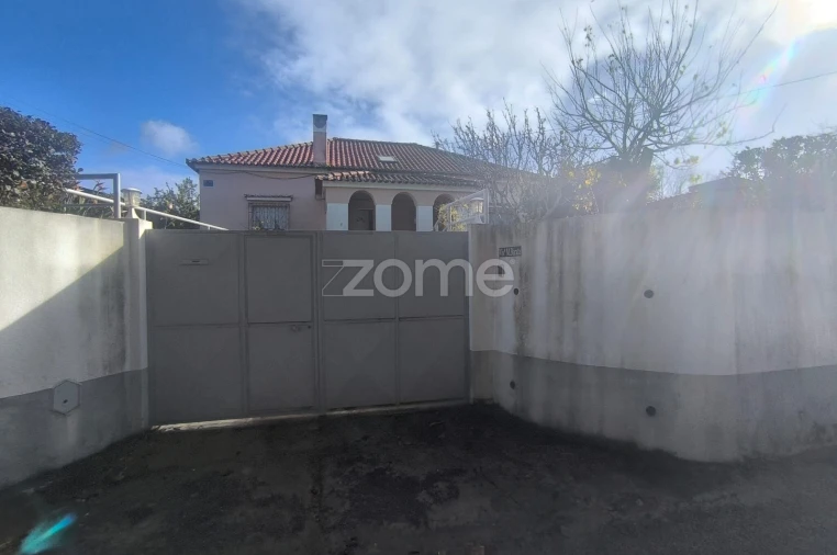 Moradia T4 para Venda em Carnide Foto 48