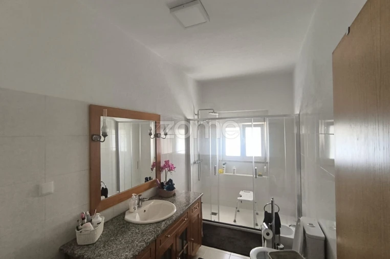 Moradia T4 para Venda em Carnide Foto 22