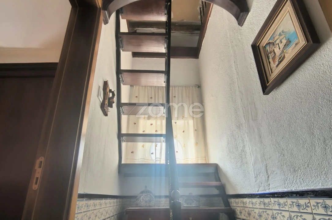 Moradia T4 para Venda em Carnide Foto 25