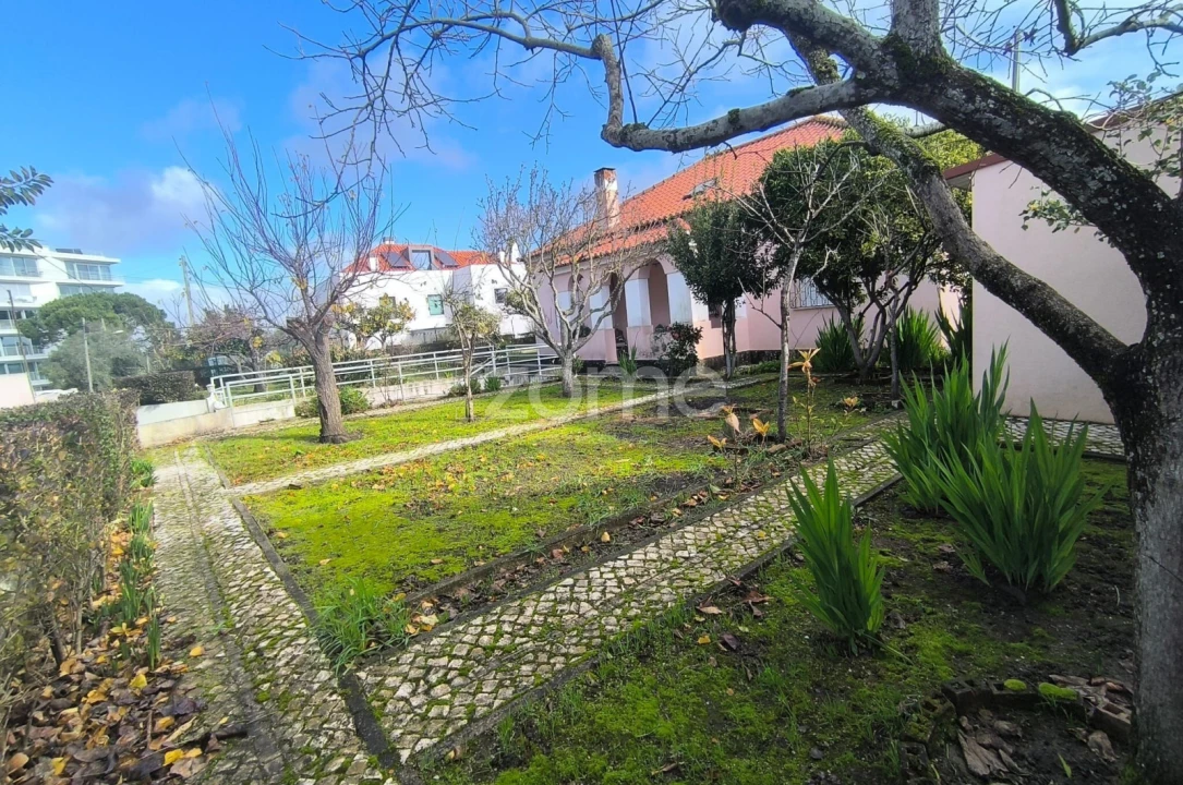 Moradia T4 para Venda em Carnide Foto 47