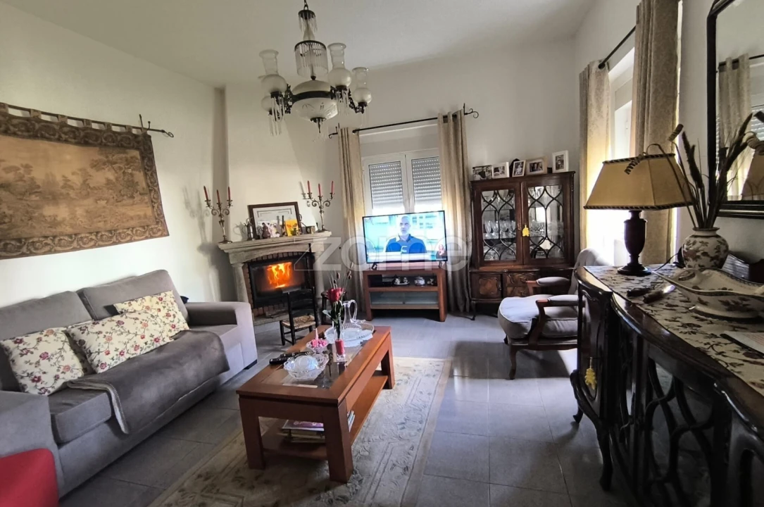 Moradia T4 para Venda em Carnide Foto 15