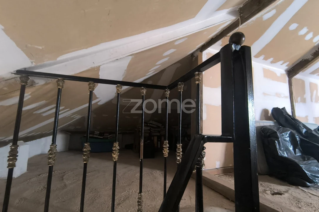 Moradia T4 para Venda em Carnide Foto 26