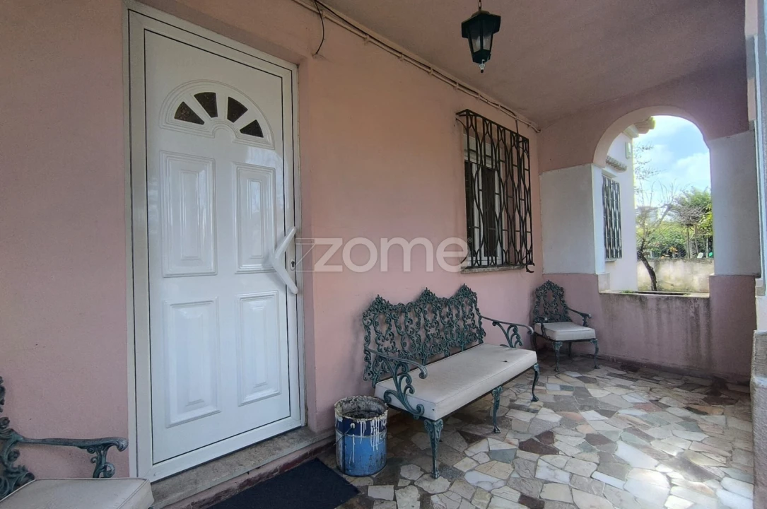 Moradia T4 para Venda em Carnide Foto 9