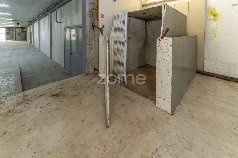 Terreno Comércio / Armazém para Venda em Antas Foto 18