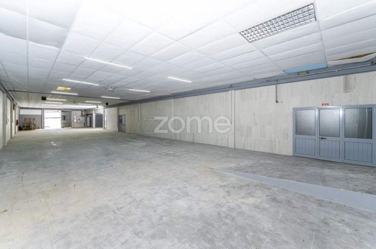 Terreno Comércio / Armazém para Venda em Antas Foto 28