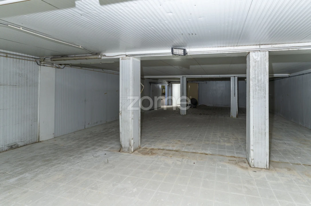 Terreno Comércio / Armazém para Venda em Antas Foto 9