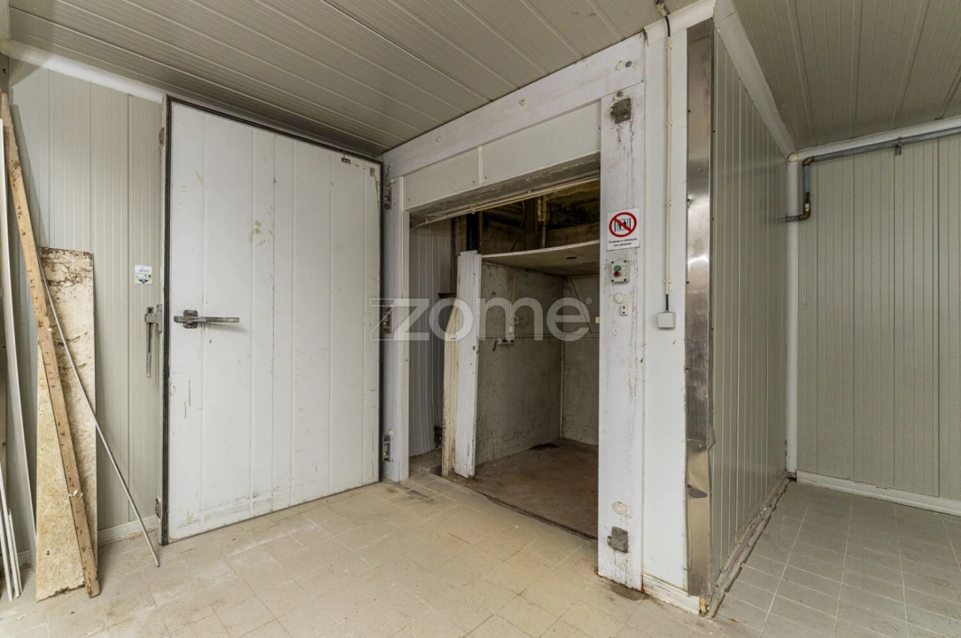 Terreno Comércio / Armazém para Venda em Antas Foto 16