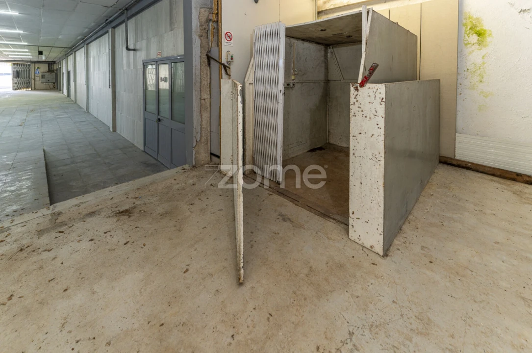 Terreno Comércio / Armazém para Venda em Antas Foto 18