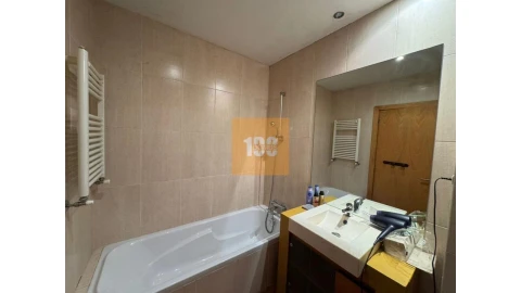 Apartamento T4 para Venda em São Mamede de Infesta e Senhora da Hora
