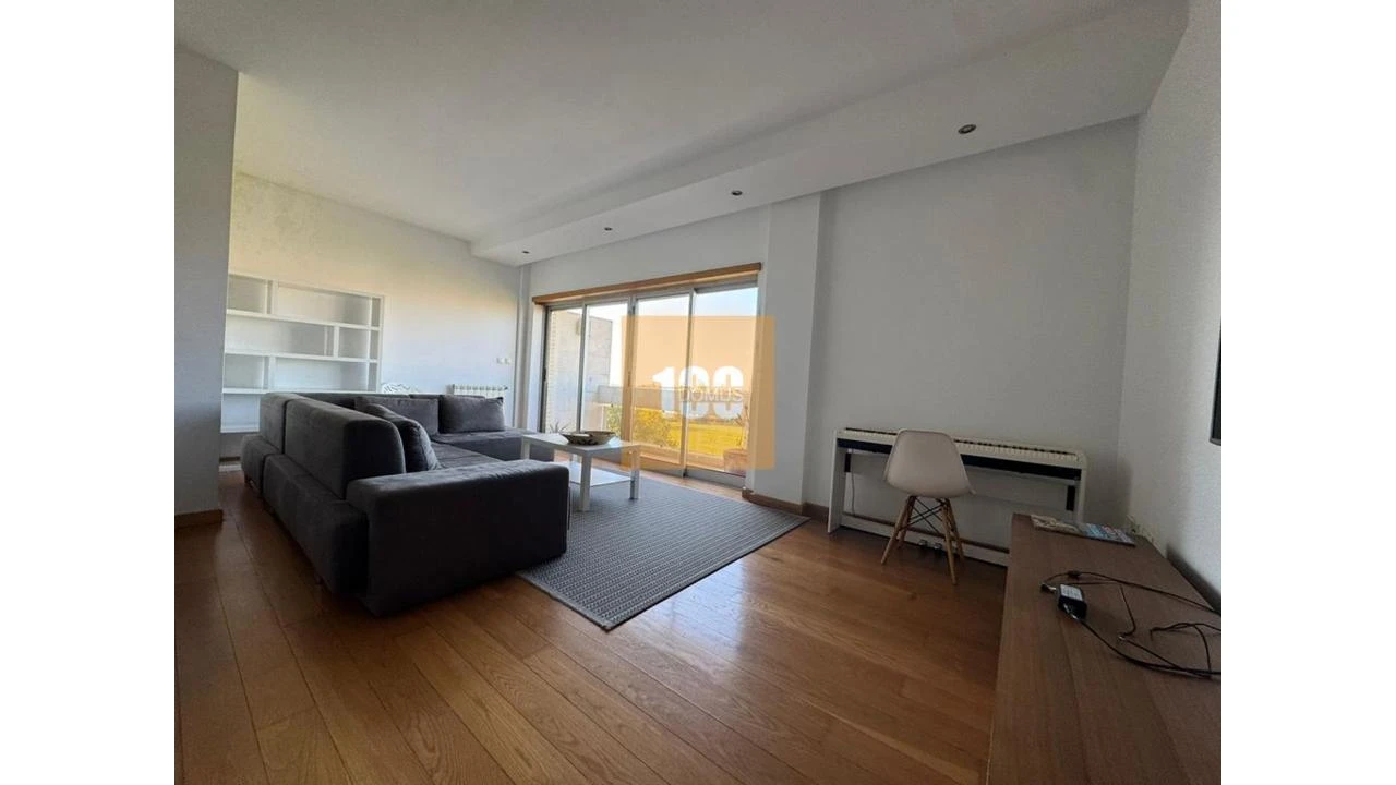 Apartamento T4 para Venda em São Mamede de Infesta e Senhora da Hora Foto 1