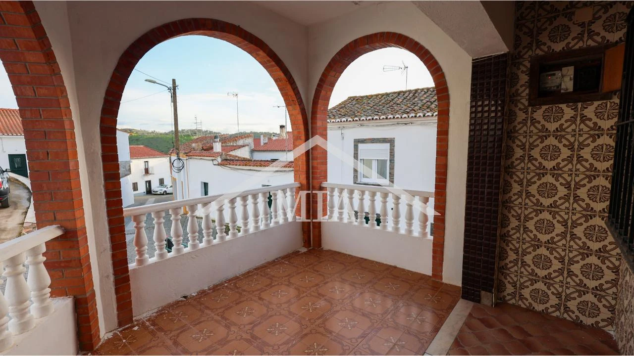 Moradia T4 para Venda em Barrancos Foto 5