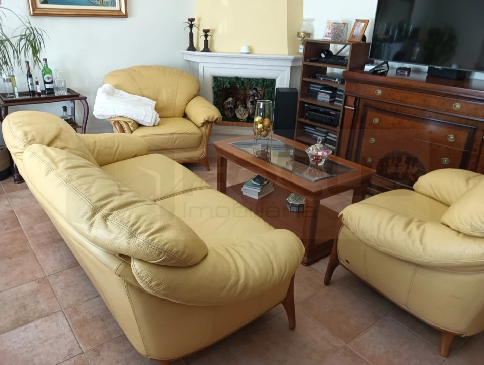 Moradia T4 para Venda em Eixo e Eirol Foto 4