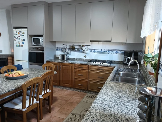 Moradia T4 para Venda em Eixo e Eirol Foto 9