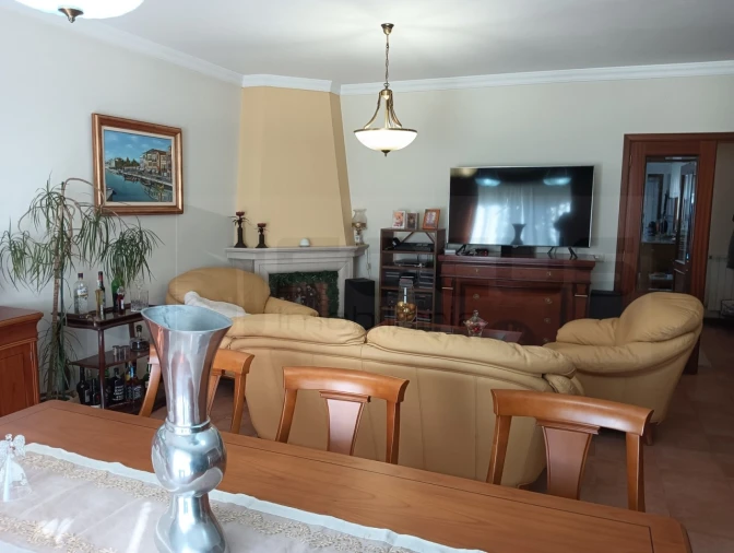 Moradia T4 para Venda em Eixo e Eirol Foto 3