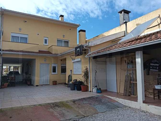 Moradia T4 para Venda em Eixo e Eirol Foto 38