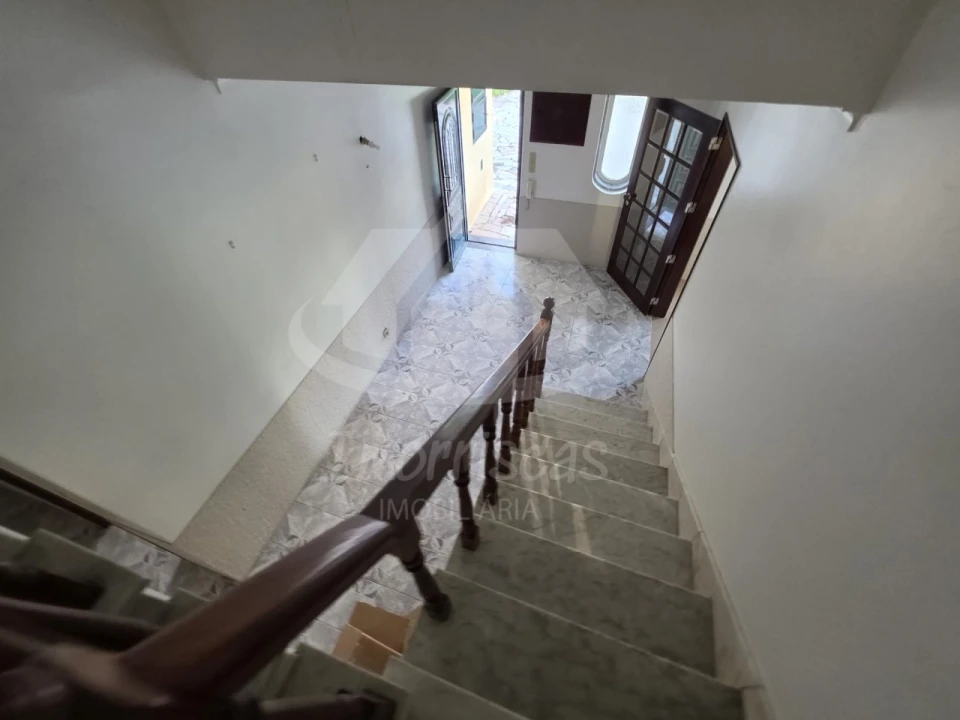 Moradia T4 para Venda em Pontinha e Famões Foto 13