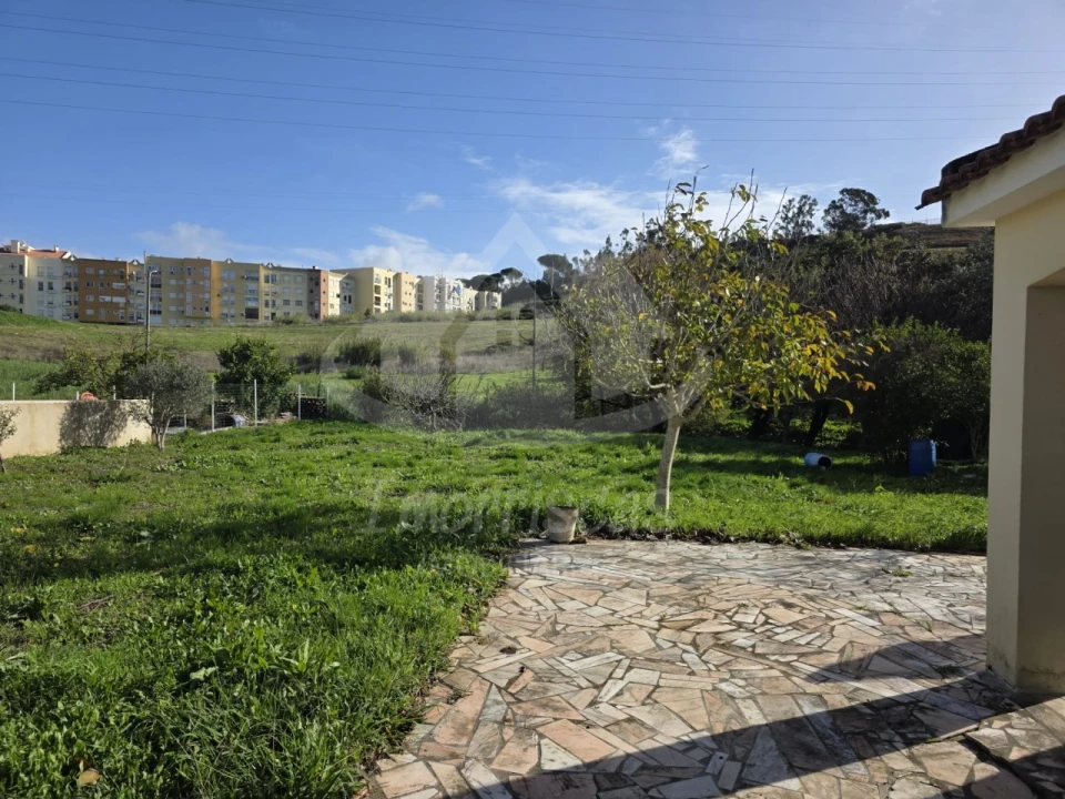 Moradia T4 para Venda em Pontinha e Famões Foto 40