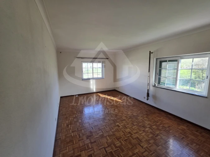 Moradia T4 para Venda em Pontinha e Famões Foto 17