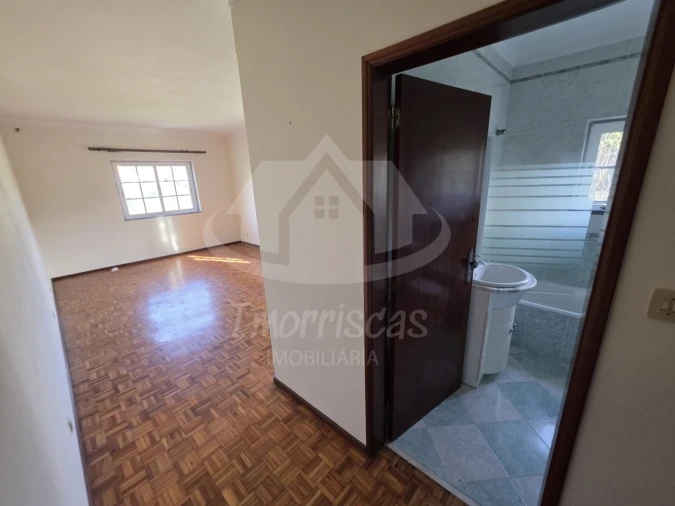 Moradia T4 para Venda em Pontinha e Famões Foto 22