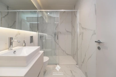 Apartamento T4 para Venda em Santa Marinha e São Pedro da Afurada