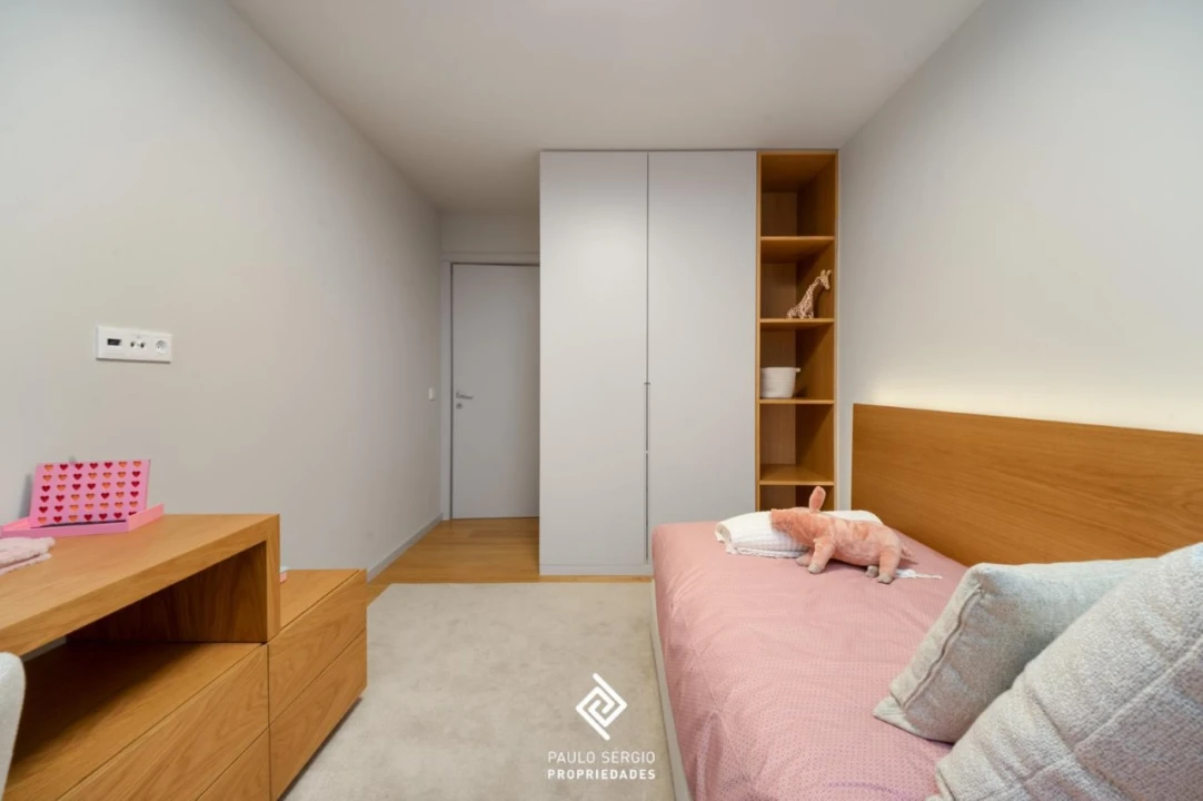 Apartamento T4 para Venda em Santa Marinha e São Pedro da Afurada Foto 9
