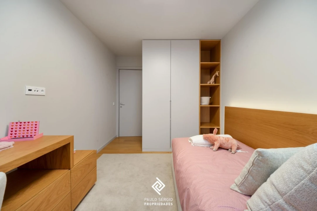 Apartamento T4 para Venda em Santa Marinha e São Pedro da Afurada Foto 9