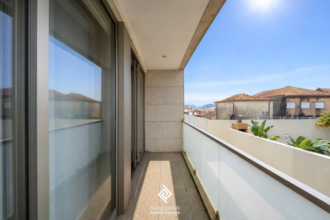 Moradia T3 para Venda em Oliveira do Douro Foto 20