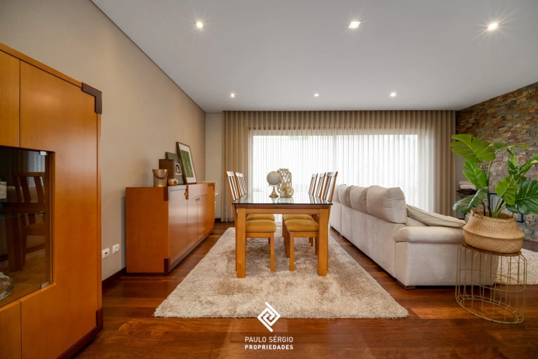 Moradia T3 para Venda em Oliveira do Douro Foto 6