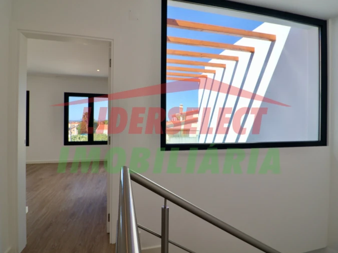 Moradia T3 para Venda em Silveira Foto 11