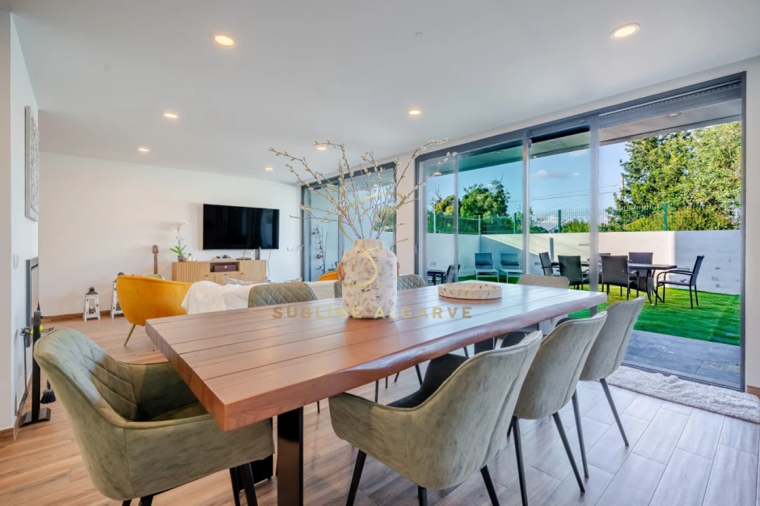 Moradia T4 para Venda em Alvor Foto 8